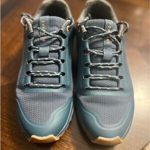 Forsake Cascade Hiking Shoes, Blue.